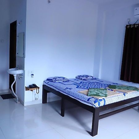 Swaroop Residency Ganpatipule Hotel Exterior photo